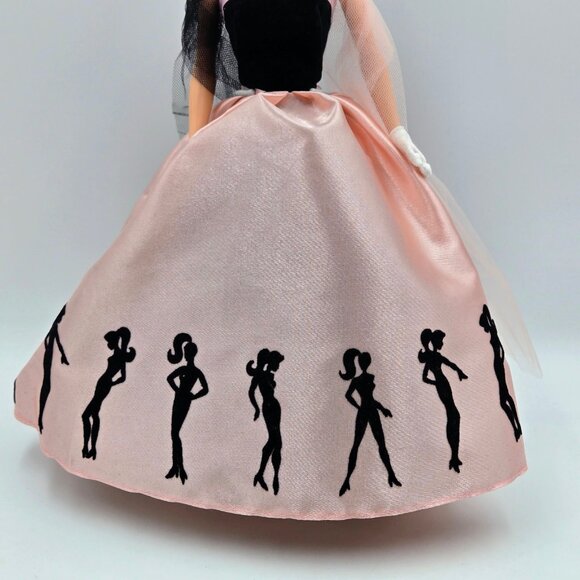 Vintage 2000 Barbie Doll Timeless Silhouette 29050 Mattel Read - Picture 4 of 16